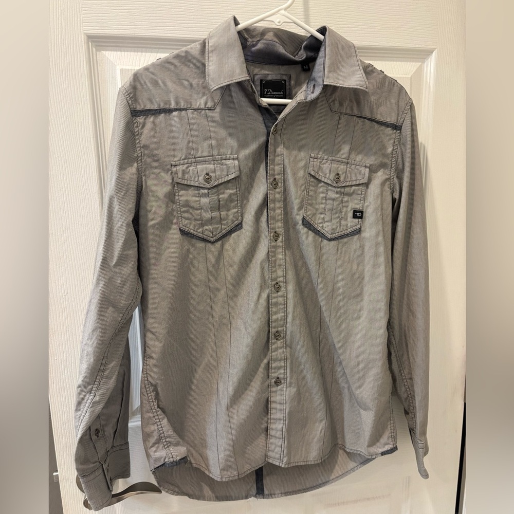 7 Diamonds Gray Button Down Long Sleeve